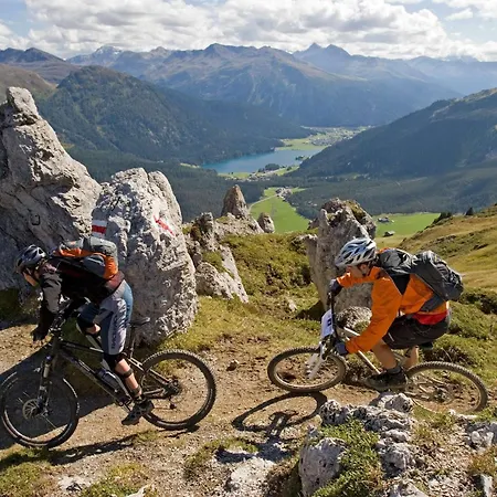 Ξενοδοχείο Hilton Garden 4*