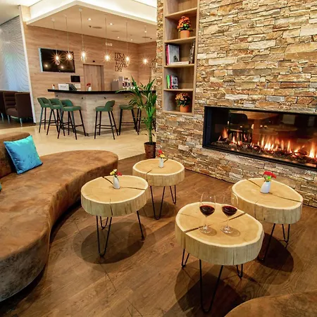 Ξενοδοχείο Hilton Garden 4*