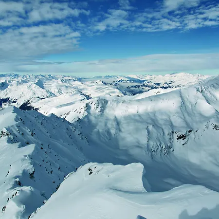 Отель Hilton Garden