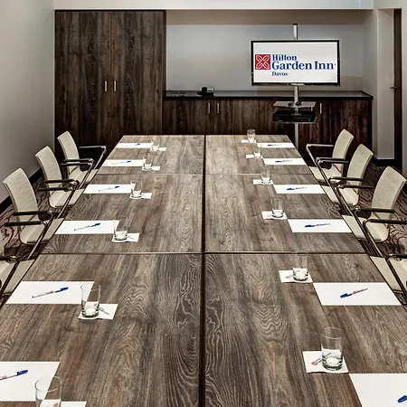 ヒルトン ガーデン ダボス ホテル 4*