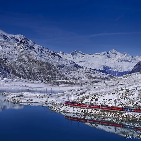 Ξενοδοχείο Hilton Garden 4*