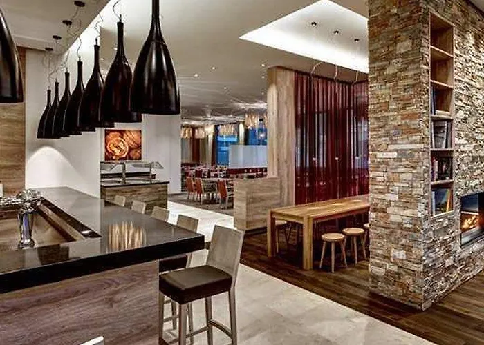 Отель Hilton Garden 4*