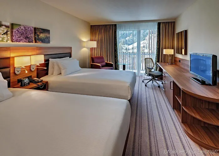 Hilton Garden Hotel 4*